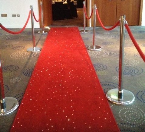 red-carpet-and-posts